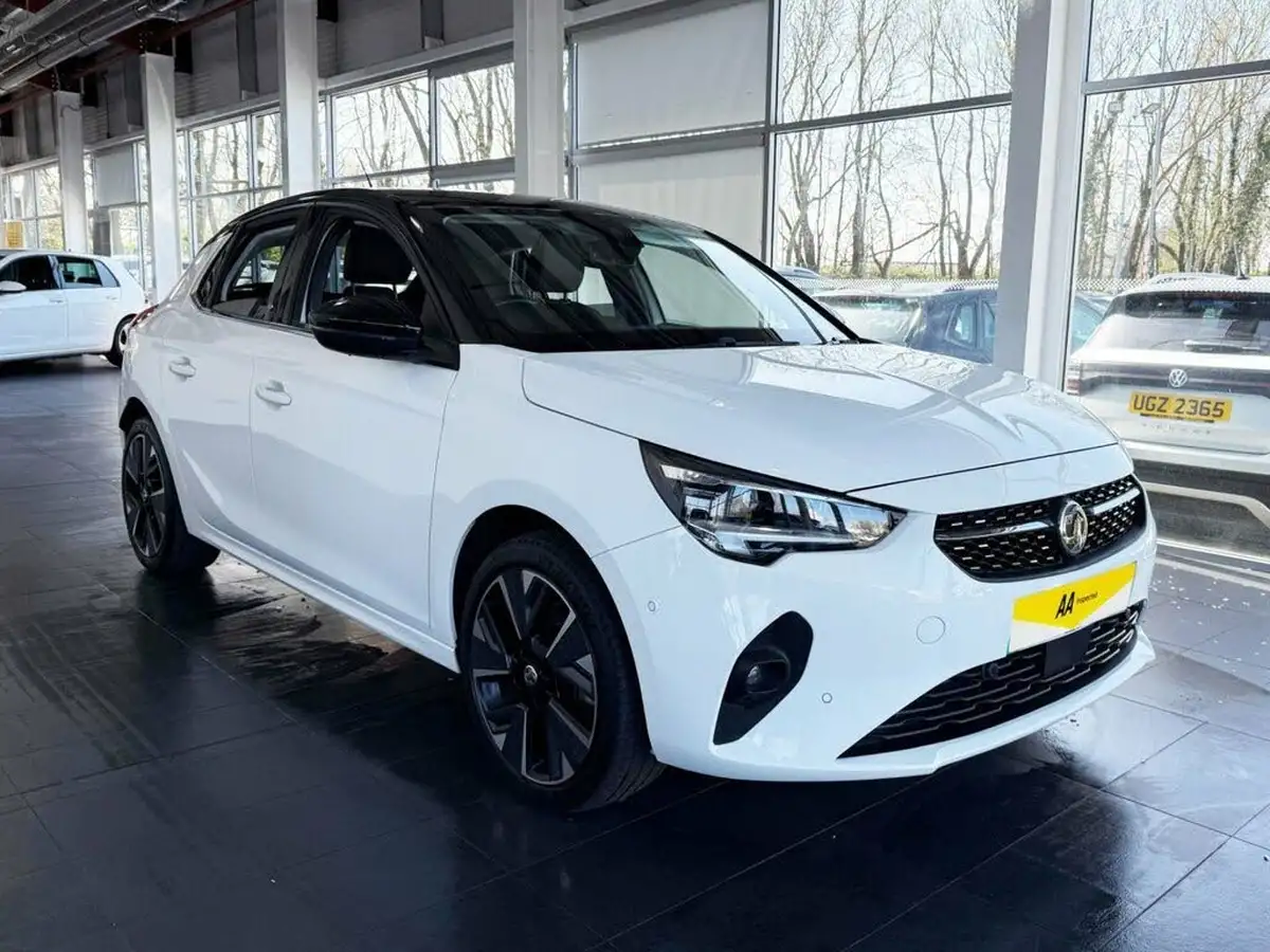 2022-vauxhall-corsa-e-elite-premium-big-1