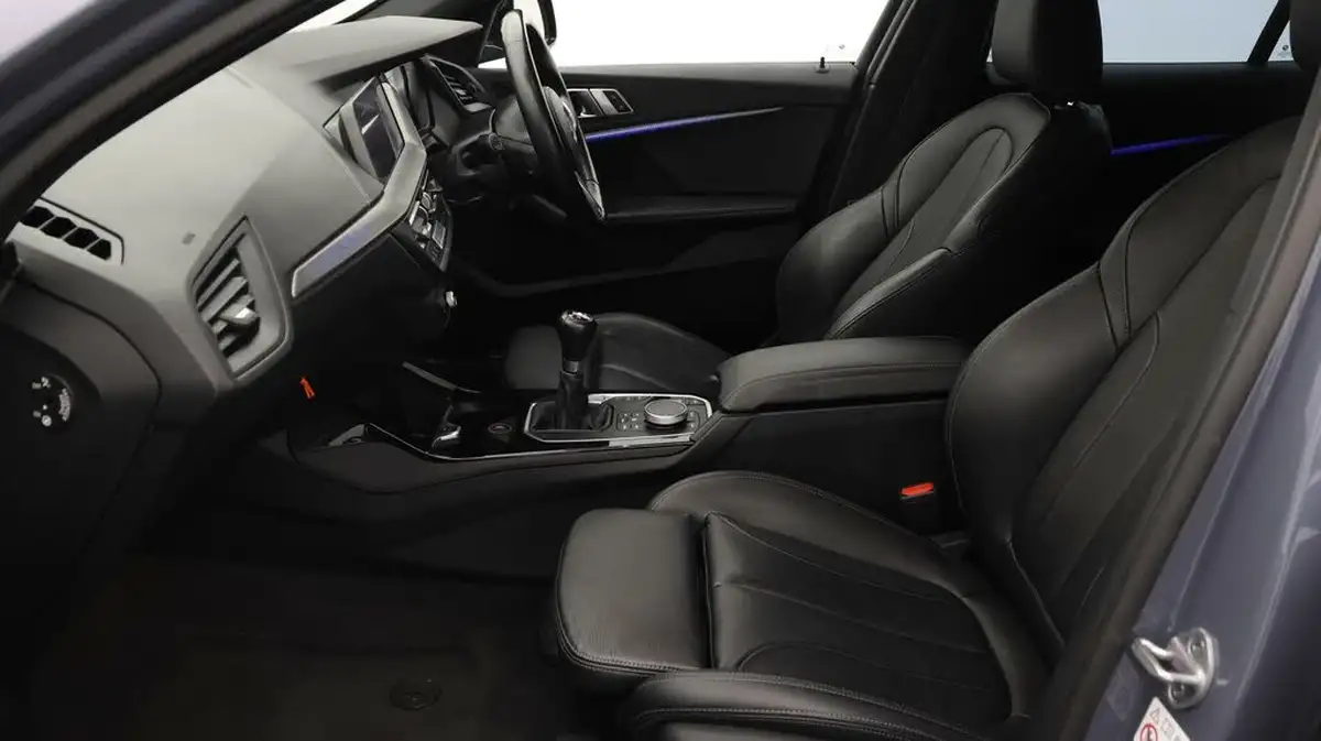 2021-bmw-1-series-15-118i-m-sport-big-13