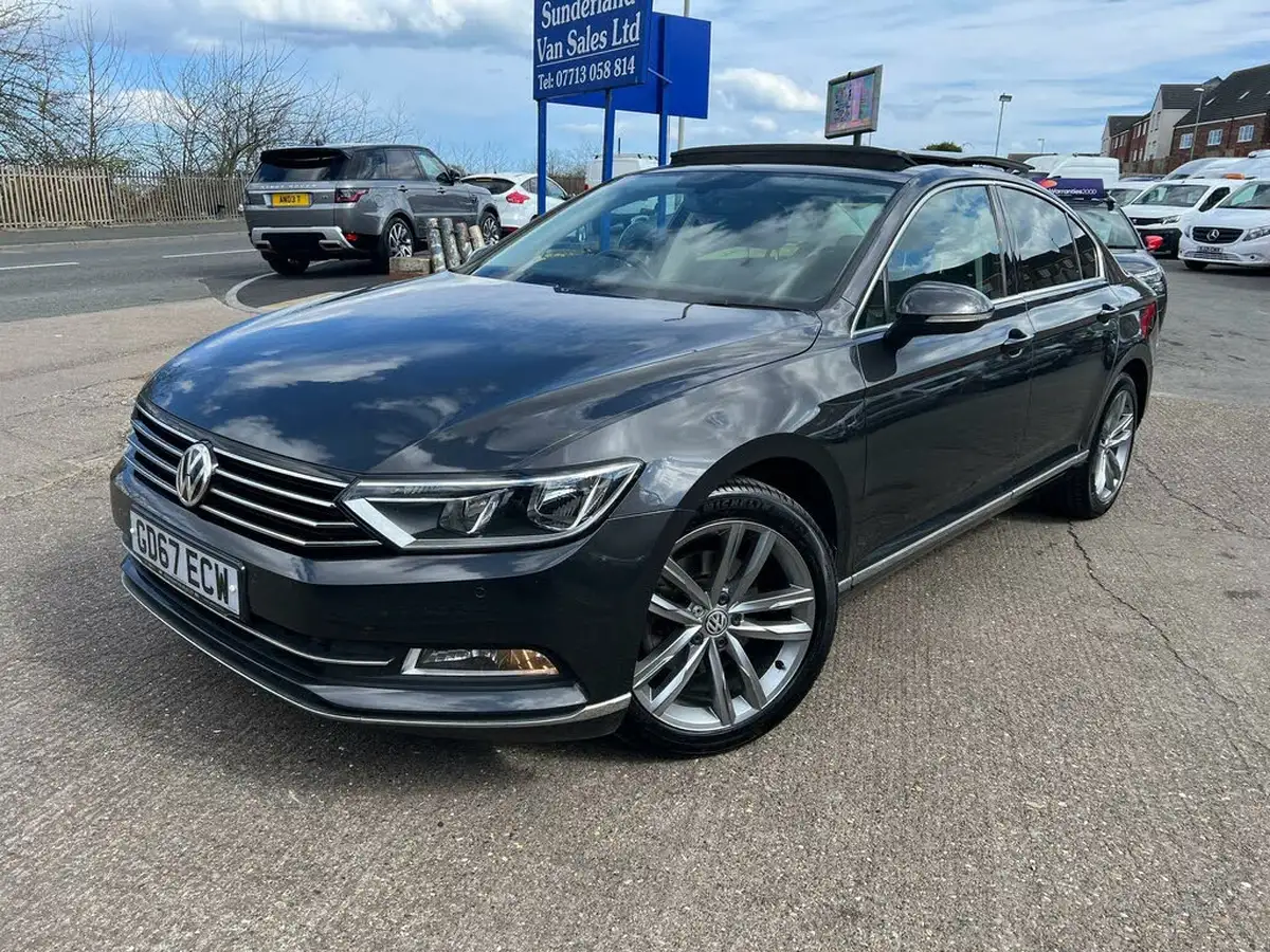 2017-volkswagen-passat-20tdi-gt-150ps-ss-saloon-4d-big-0