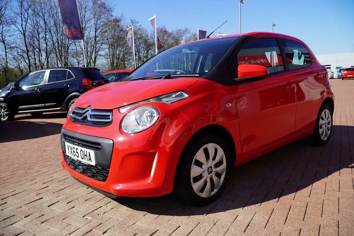 2015-citroen-c1-12-puretech-feel-5d-big-2