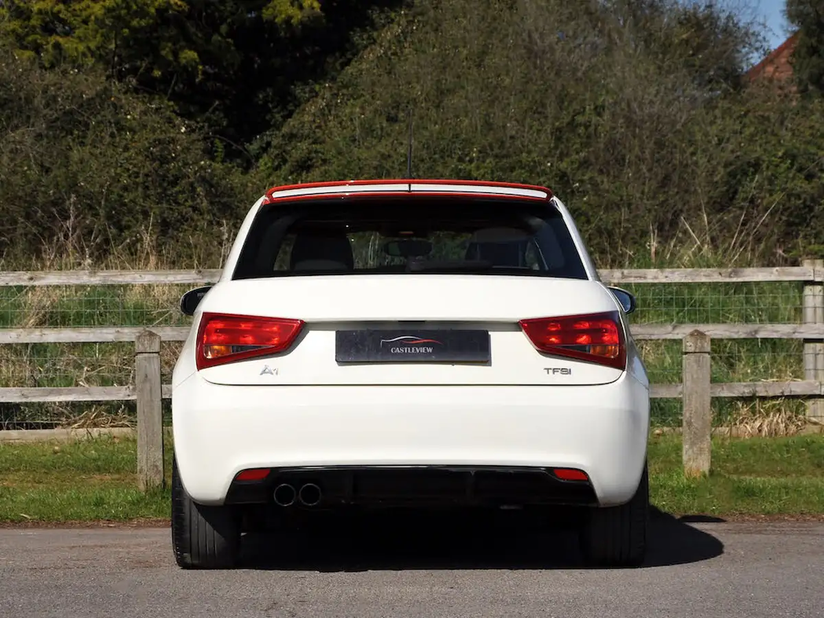 2011-audi-a1-14-competition-line-tfsi-big-5