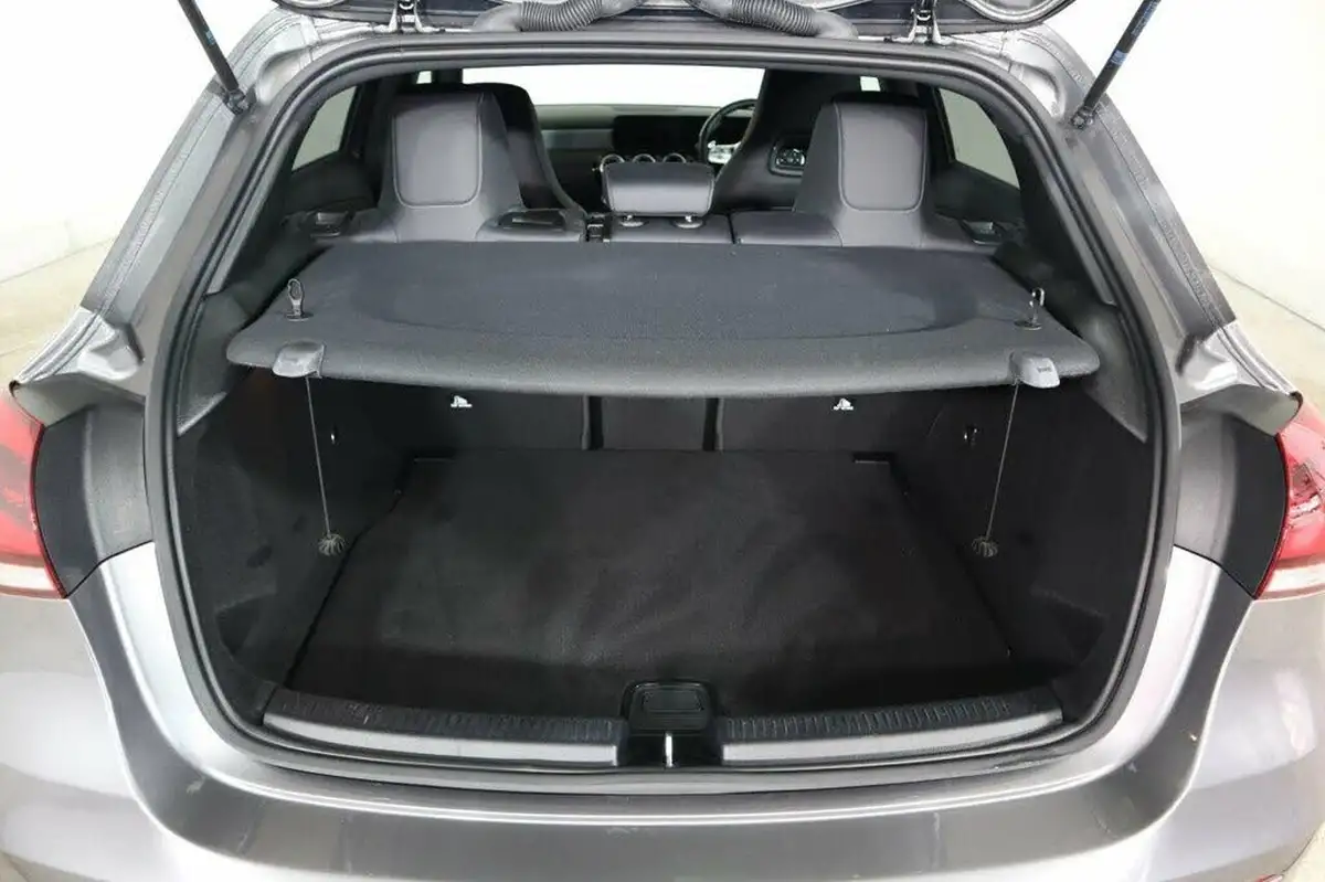 2022-mercedes-benz-a-class-20-a35-amg-premium-hatchback-5d-big-8