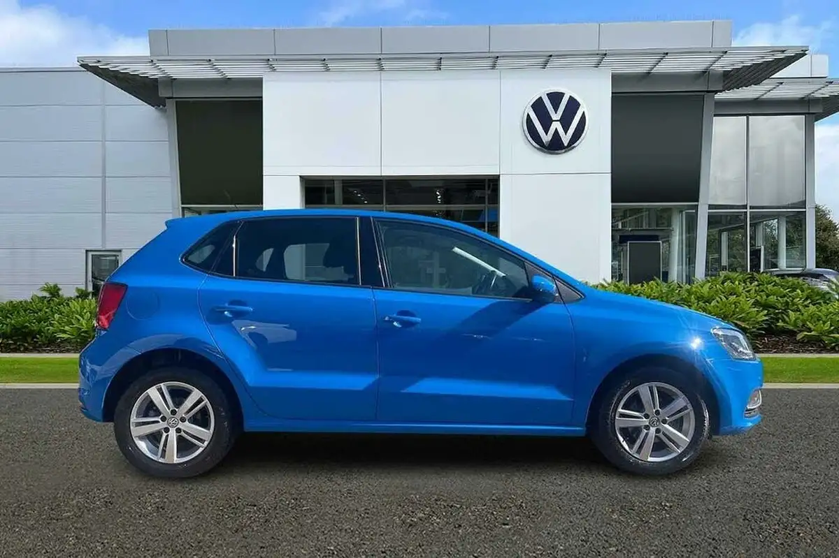 2016-volkswagen-polo-12-tsi-match-5d-big-3