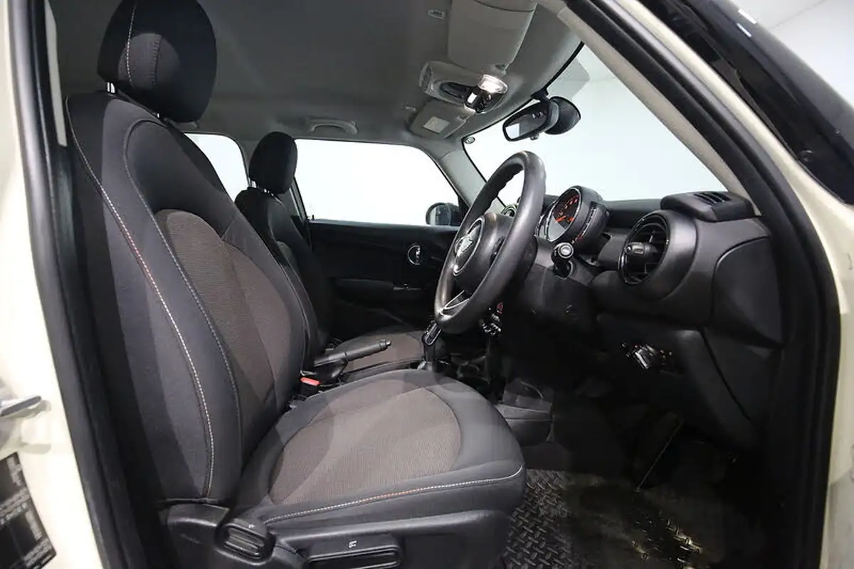 2020-mini-countryman-15-cooper-classic-auto-big-16