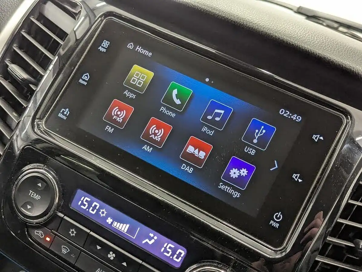2018-mitsubishi-l200-24di-d-barbarian-sda-auto-big-25
