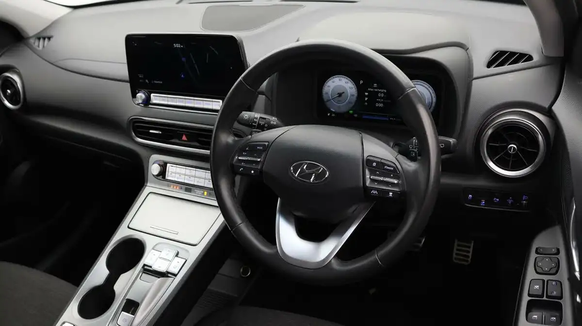 2021-hyundai-kona-e-se-connect-big-8