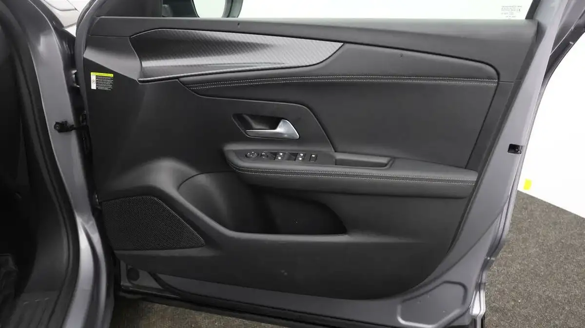 2023-vauxhall-mokka-12-ultimate-130ps-auto-big-14