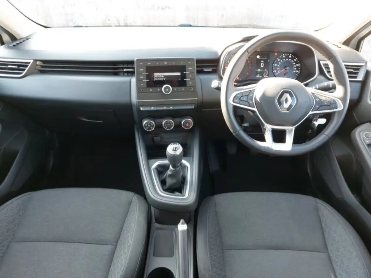 2021-renault-clio-10-sce-play-75bhp-big-2