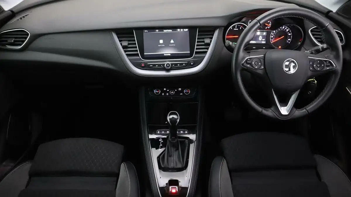2020-vauxhall-grandland-x-12-sri-nav-auto-big-13