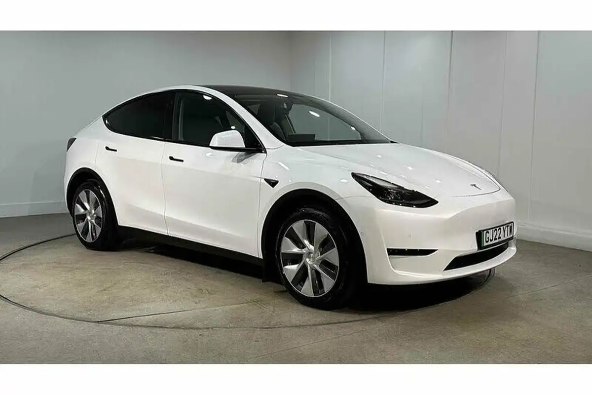 2022-tesla-model-y-e-long-range-big-8