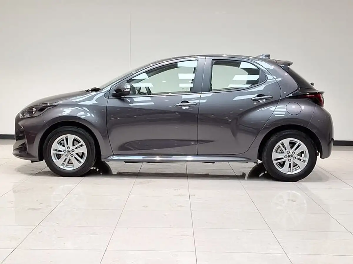 2023-mazda-mazda2-15-agile-big-3