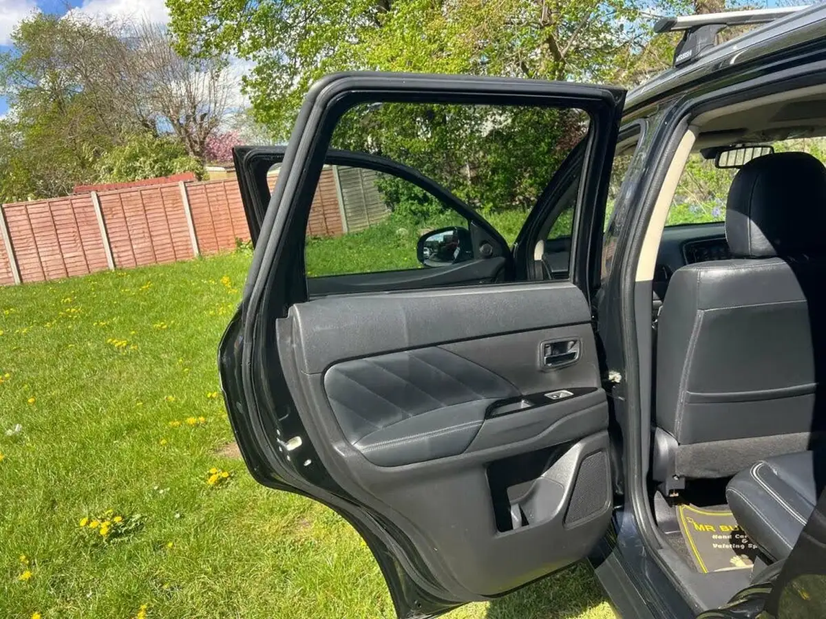 2018-mitsubishi-outlander-22di-d-4-leather-auto-big-17