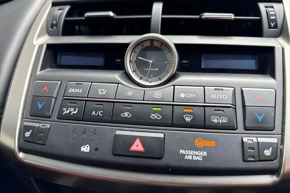 2016-lexus-nx-300h-25-f-sport-big-20