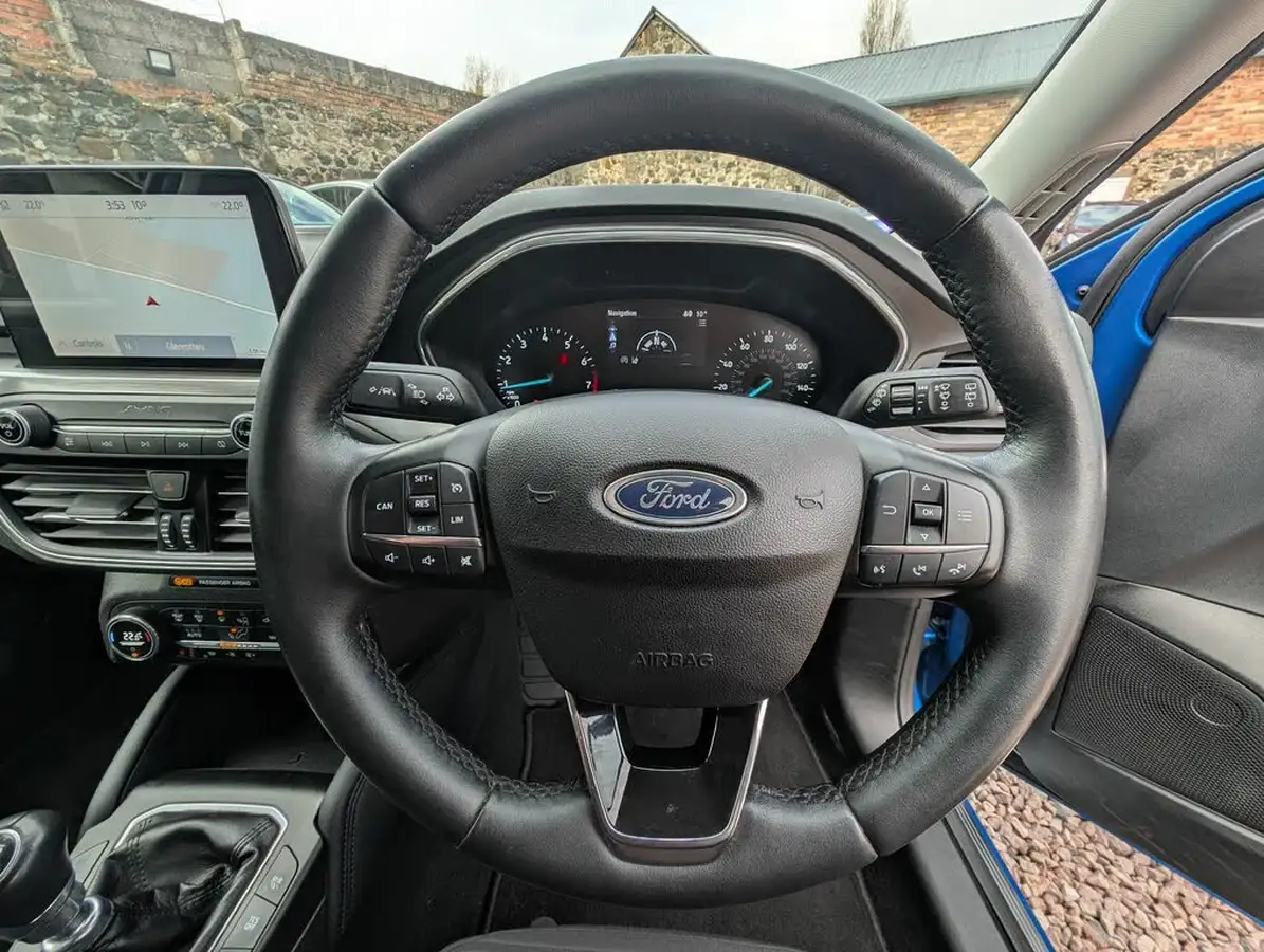 2019-ford-focus-10t-titanium-hatchback-big-8