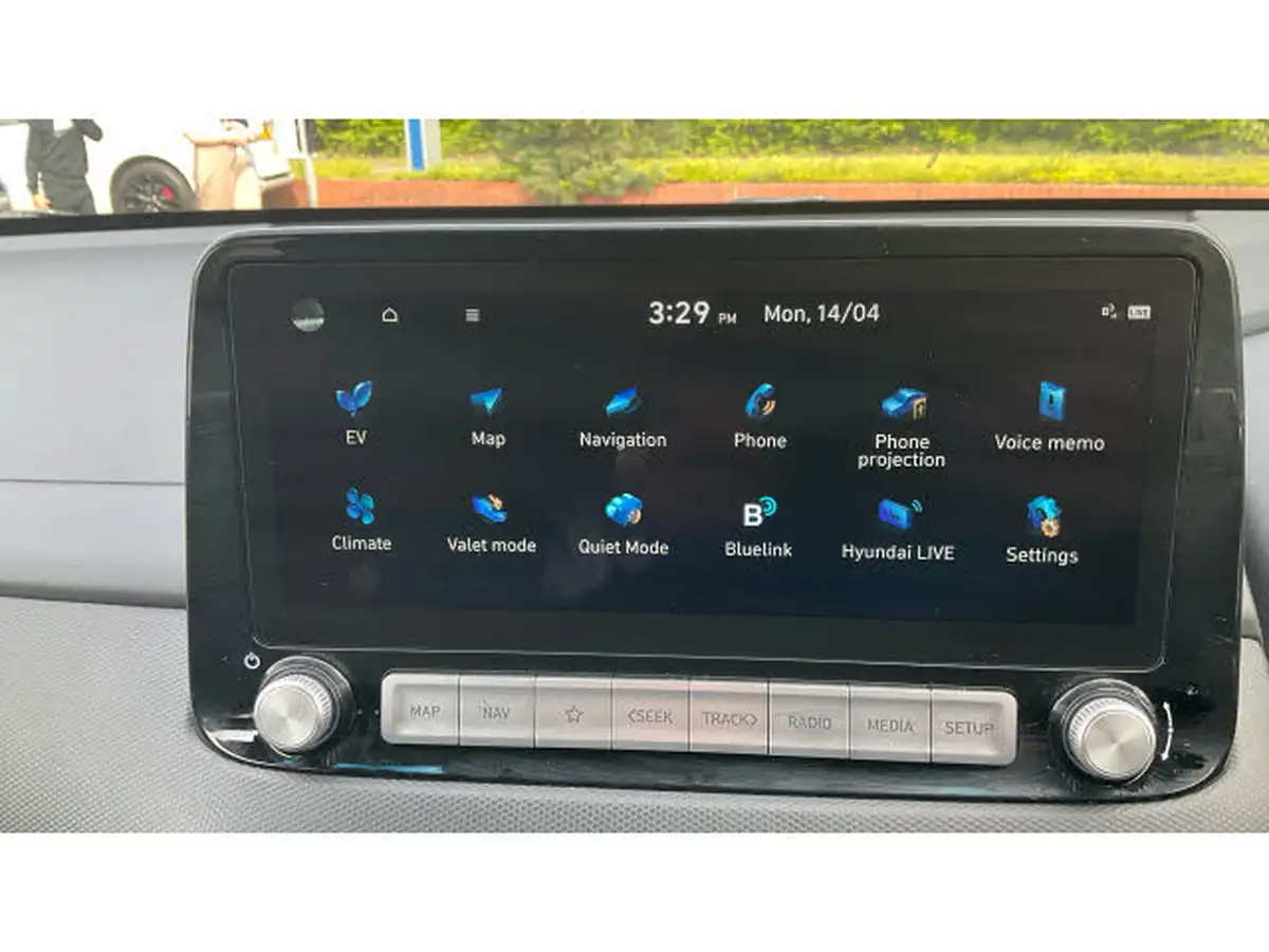 2022-hyundai-kona-e-premium-136ps-39kwh-big-11