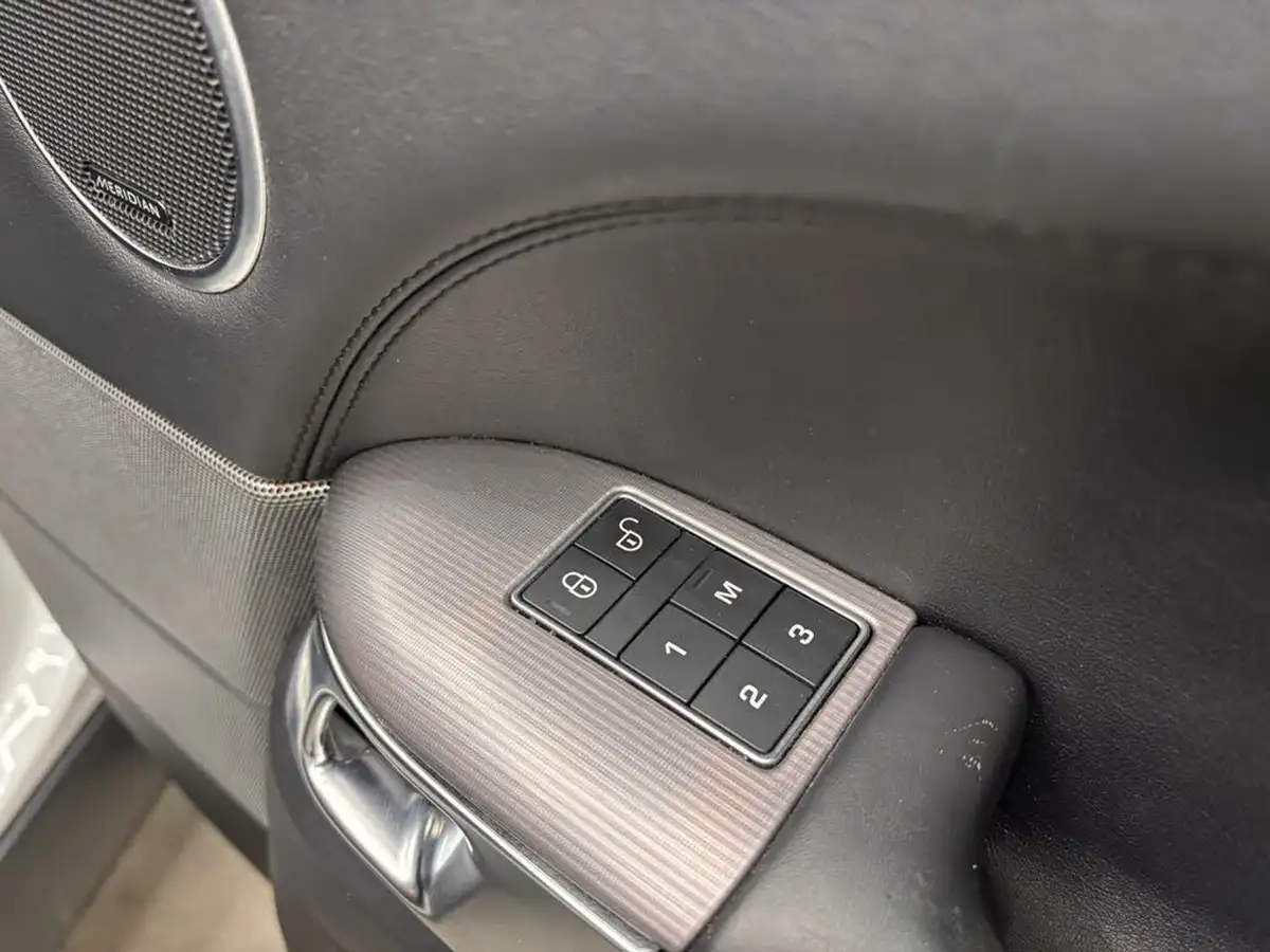 2018-land-rover-range-rover-sport-20sd4-hse-big-23