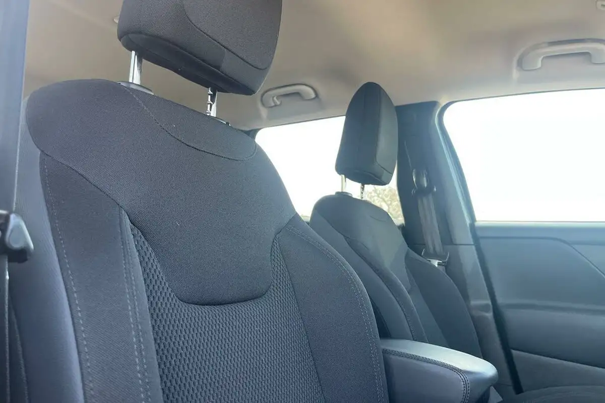 2021-jeep-renegade-10-gse-night-eagle-big-9