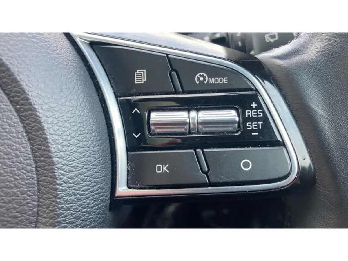2022-kia-xceed-15-t-gdi-4-big-26