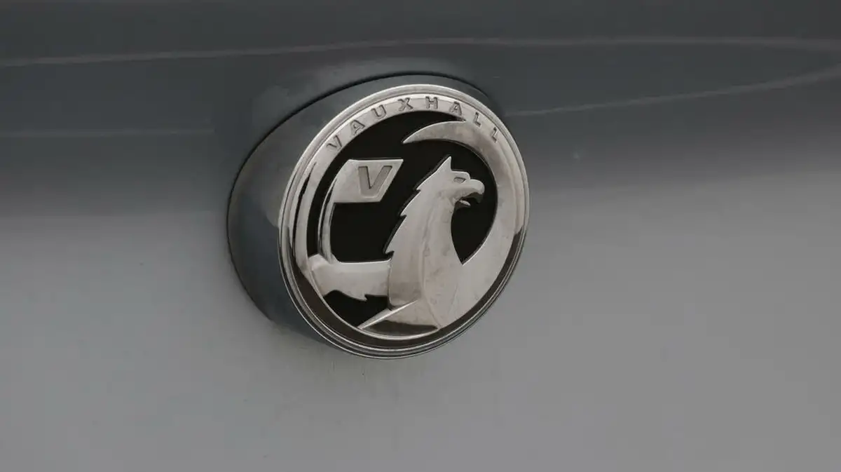 2020-vauxhall-astra-12-turbo-elite-nav-big-21