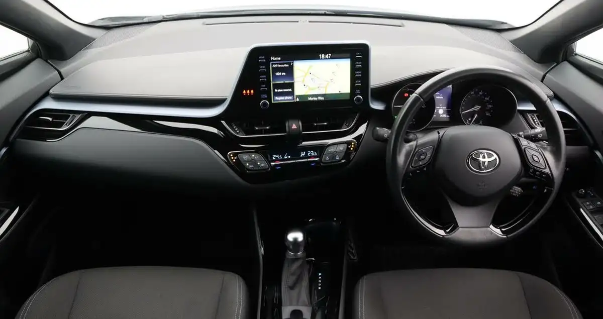 2020-toyota-c-hr-18-vvt-i-design-big-13