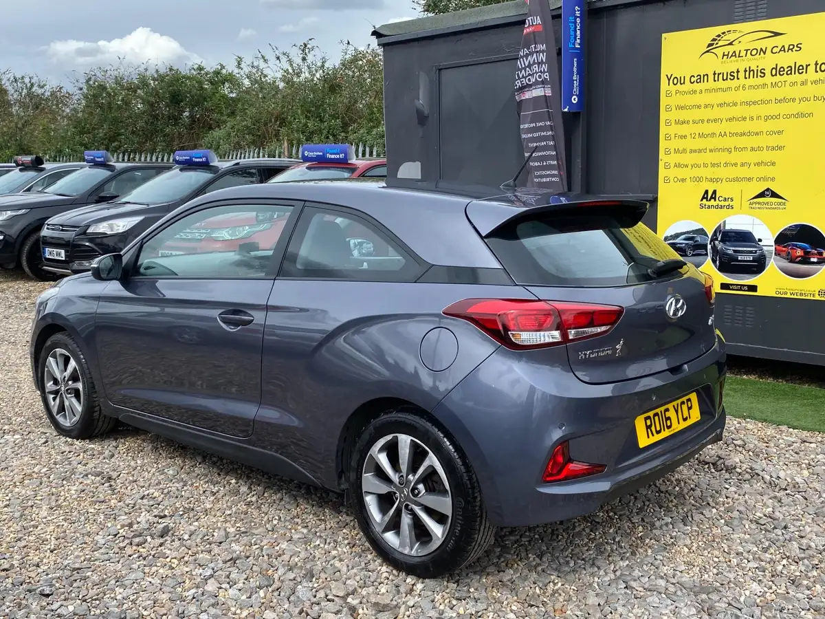 2016-hyundai-i20-12-se-coupe-3d-big-6