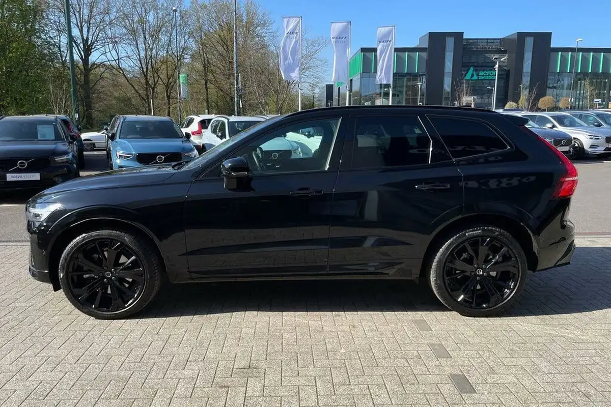 2024-volvo-xc60-20-b5-plus-black-edition-big-9