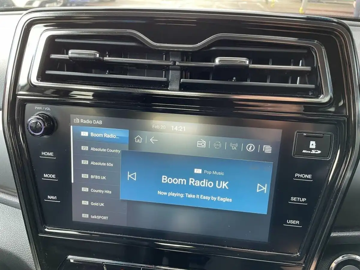 2021-kgm-ssangyong-tivoli-15-ultimate-auto-big-32