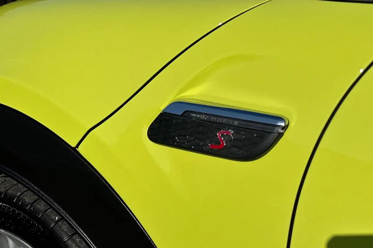 2021-mini-cooper-20-cooper-s-exclusive-convertible-2d-auto-big-43