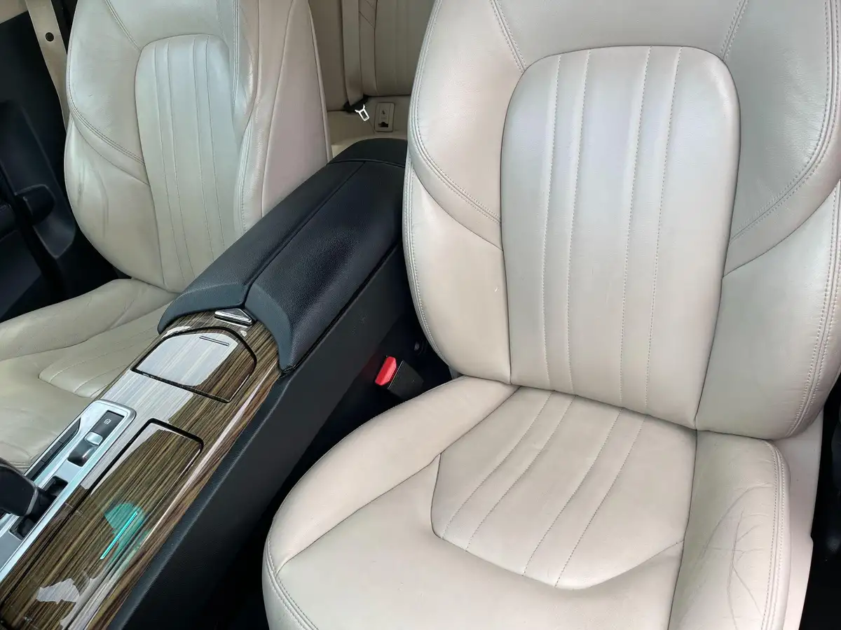 2017-maserati-ghibli-30td-big-39