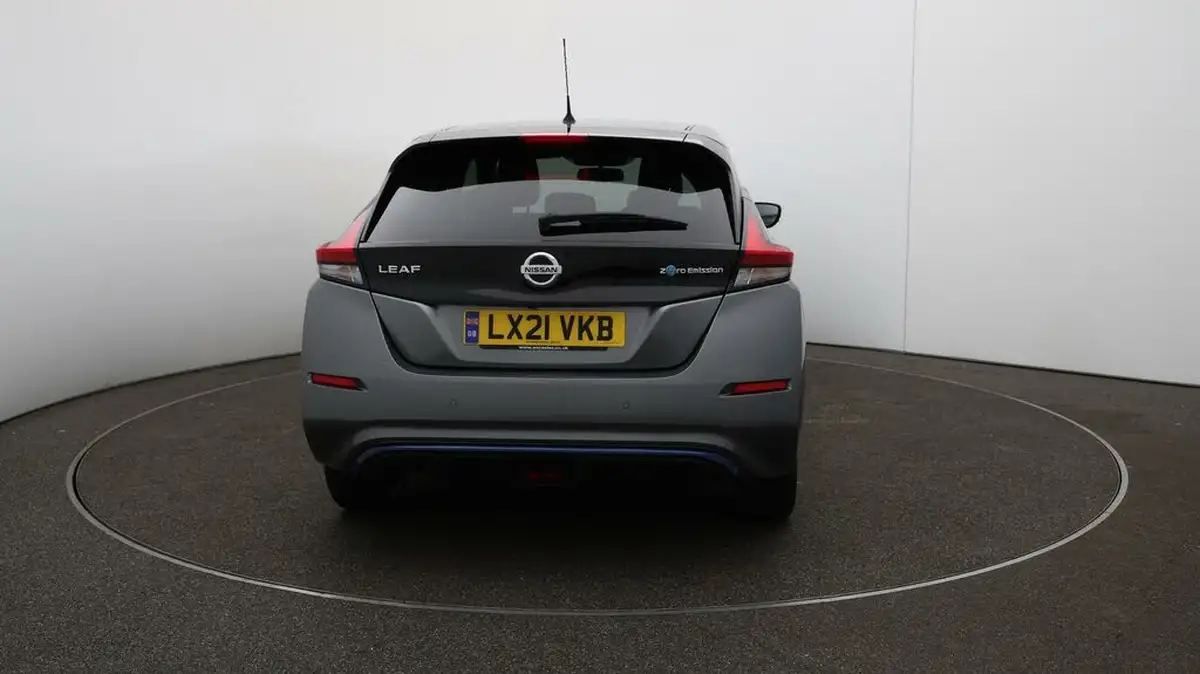 2021-nissan-leaf-e-e-tekna-big-49