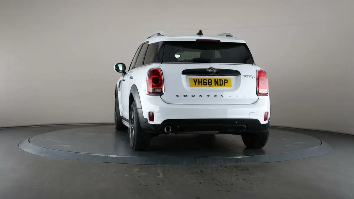 2019-mini-countryman-20td-cooper-d-classic-auto-big-39