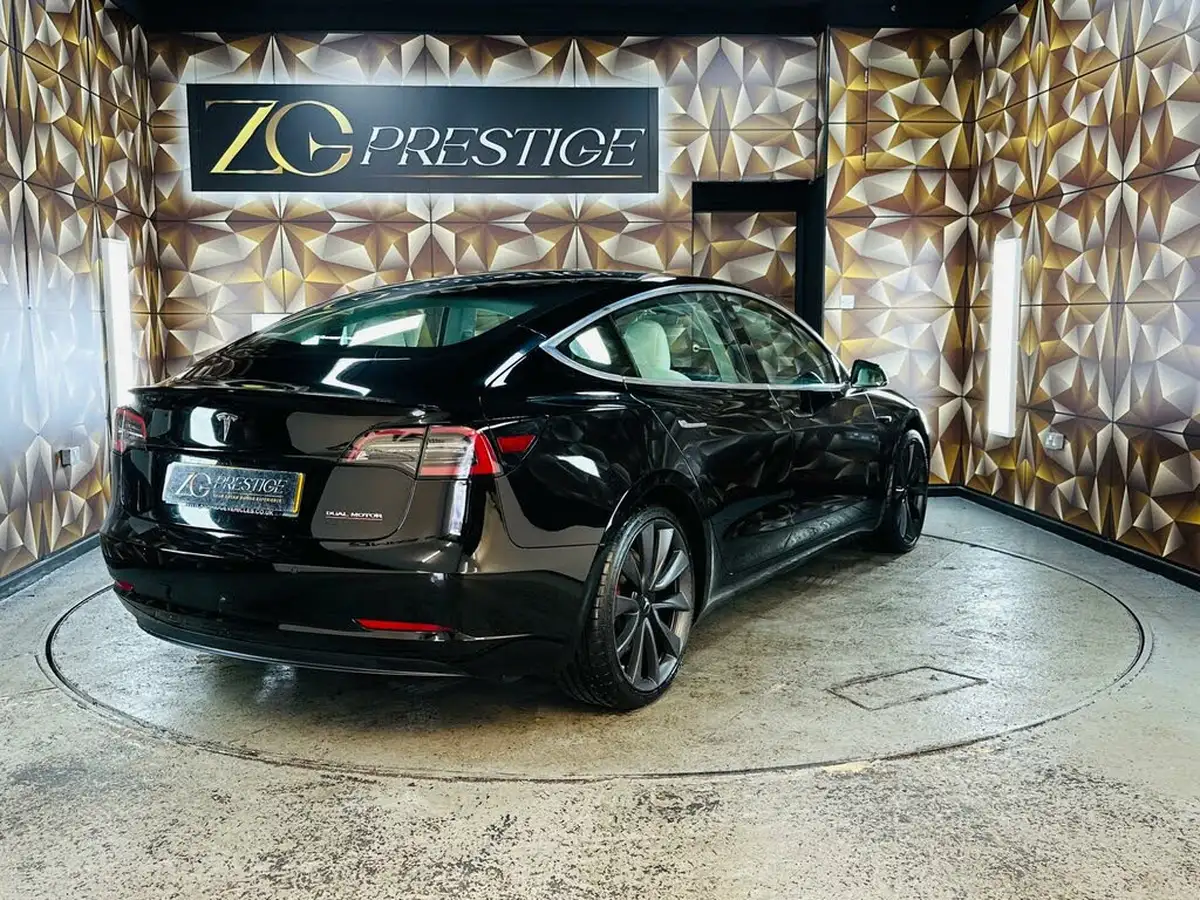 2019-tesla-model-3-e-4x4-performance-pack-big-39