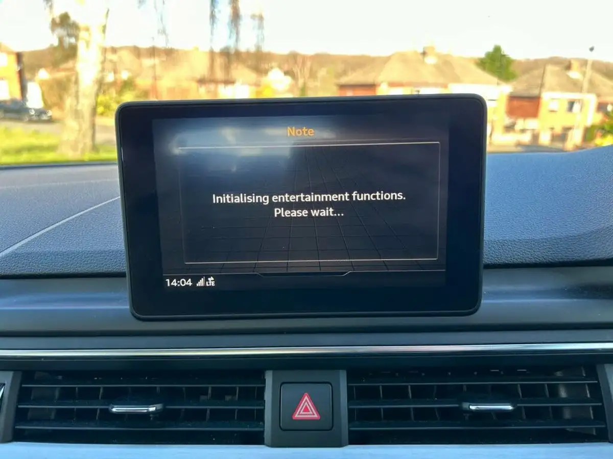 2017-audi-a4-avant-20-tdi-s-line-150ps-tronic-big-15
