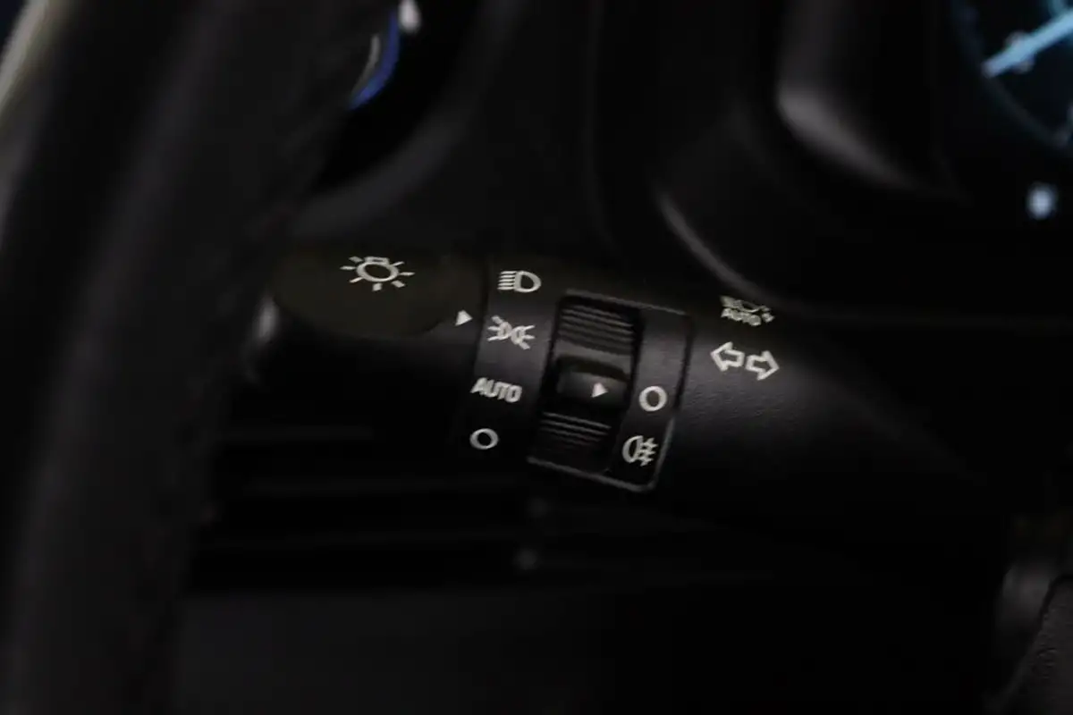 2022-hyundai-bayon-10-t-gdi-se-connect-big-21
