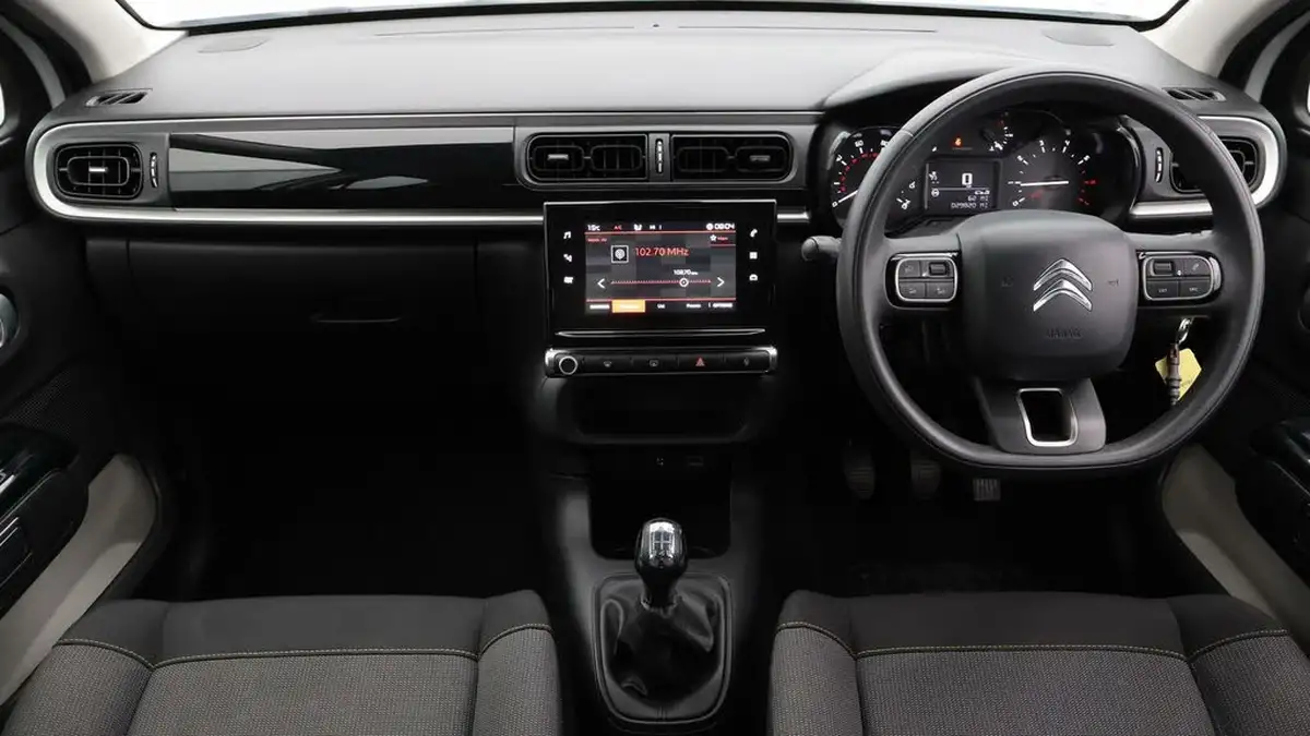 2018-citroen-c3-12-puretech-feel-82ps-big-13