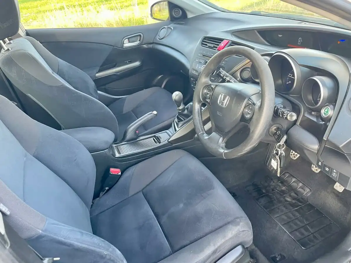 2013-honda-civic-16td-es-big-24