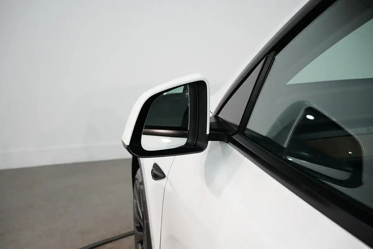 2024-tesla-model-y-e-performance-big-17