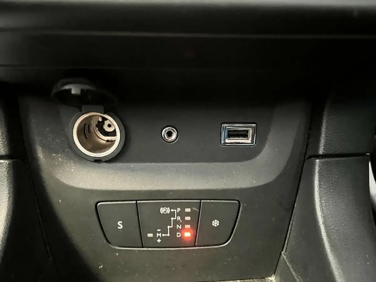2018-citroen-c3-12-puretech-flair-110ps-ss-eat6-big-16