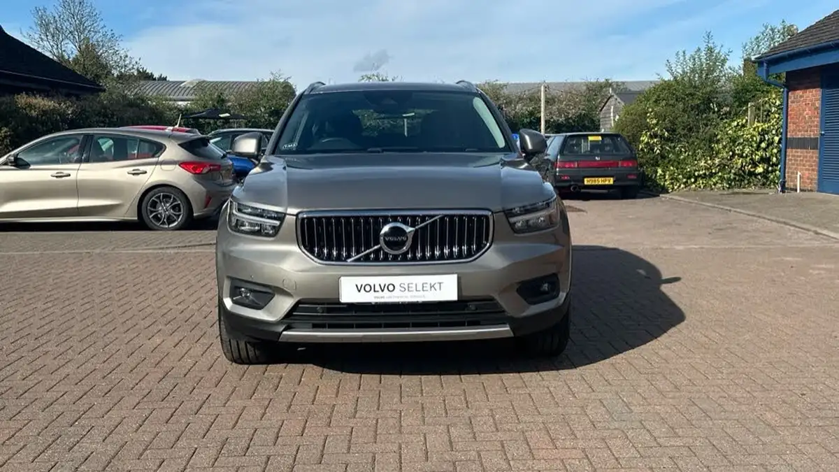 2021-volvo-xc40-15-t3-inscription-163bhp-big-11