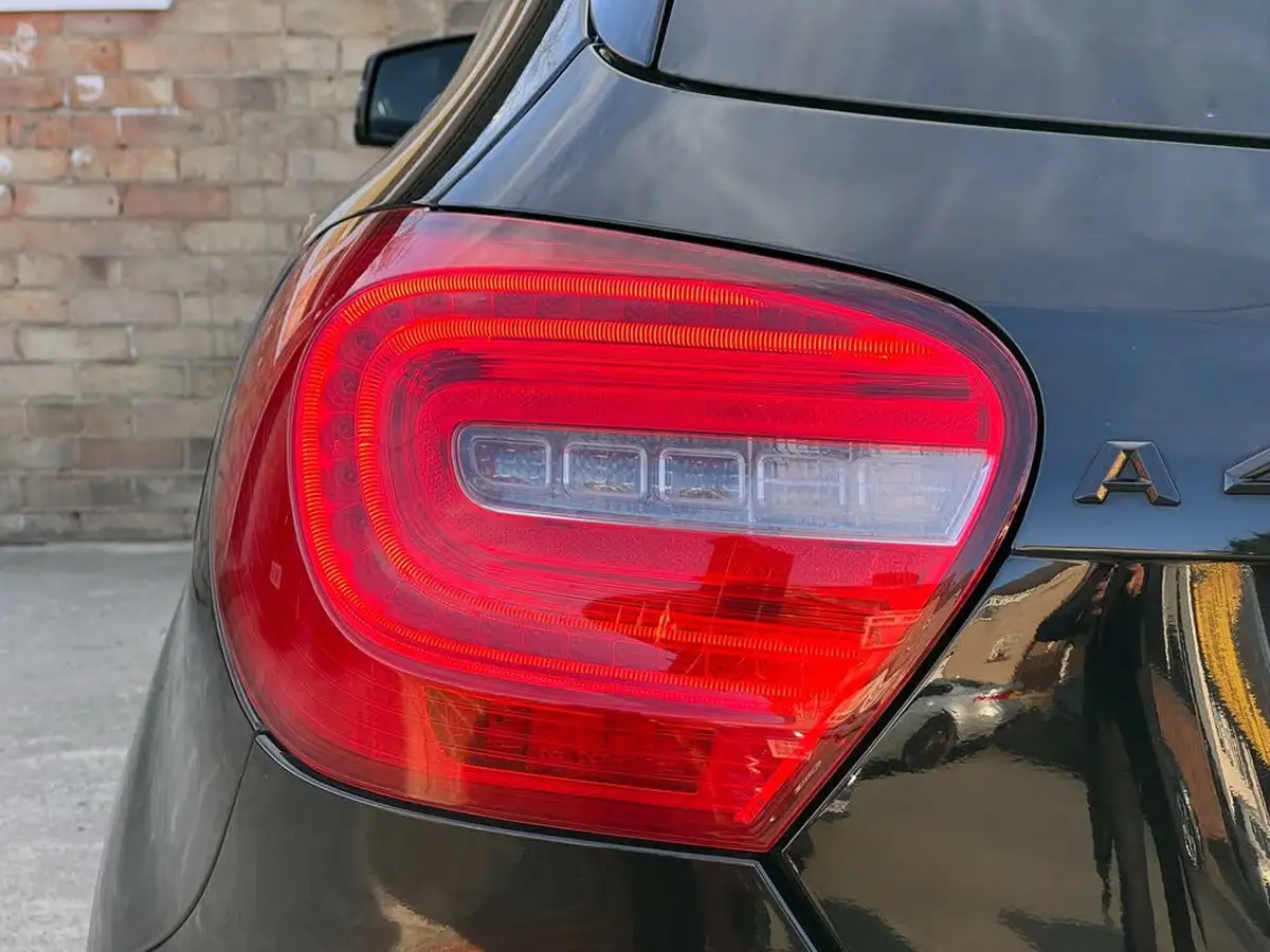 2020-tesla-model-3-e-performance-big-37