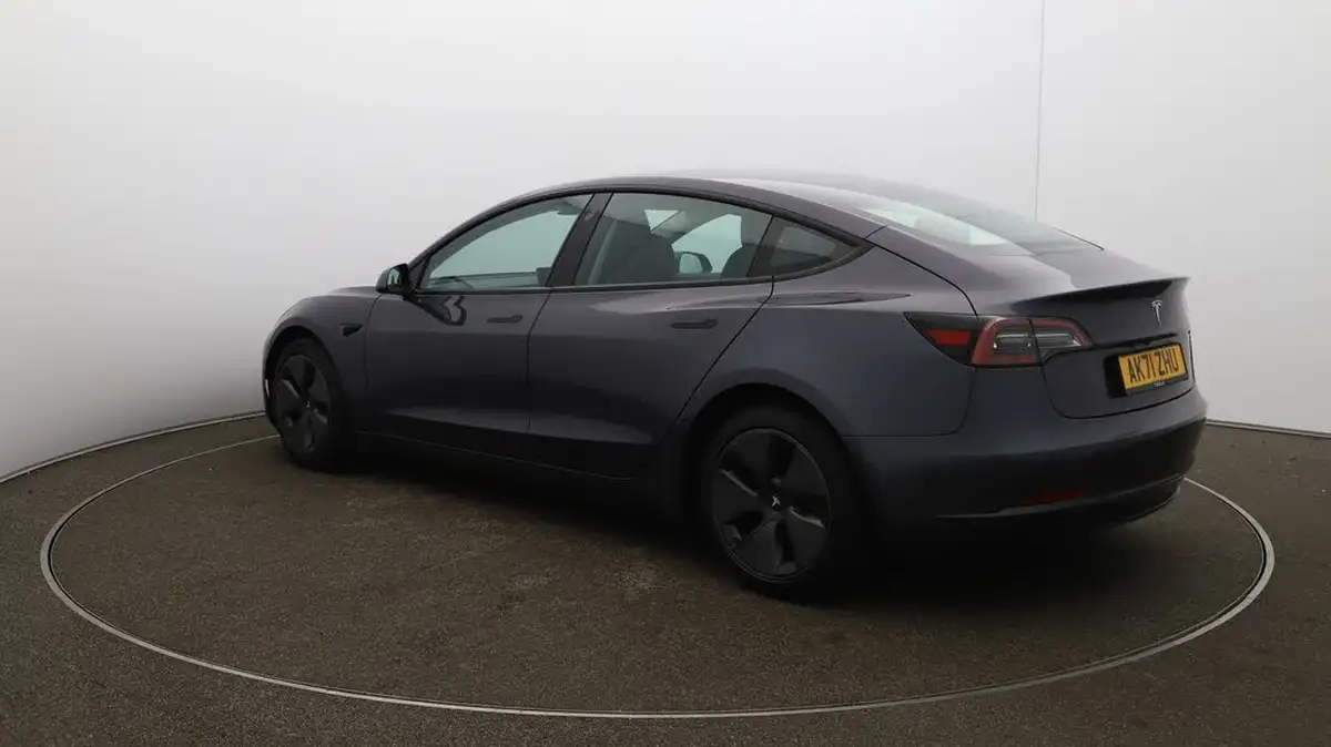 2021-tesla-model-3-e-long-range-awd-big-5