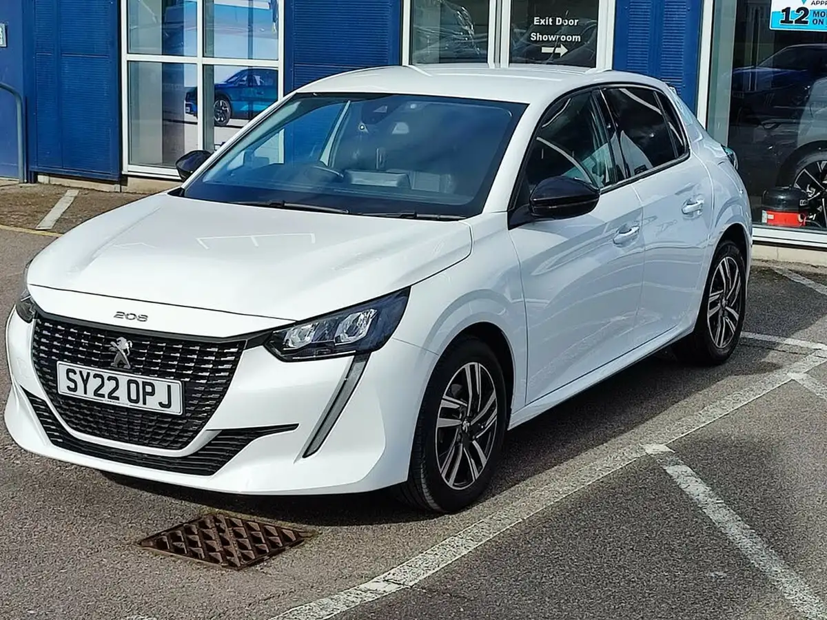 2022-peugeot-208-12-puretech-allure-premium-100bhp-big-9