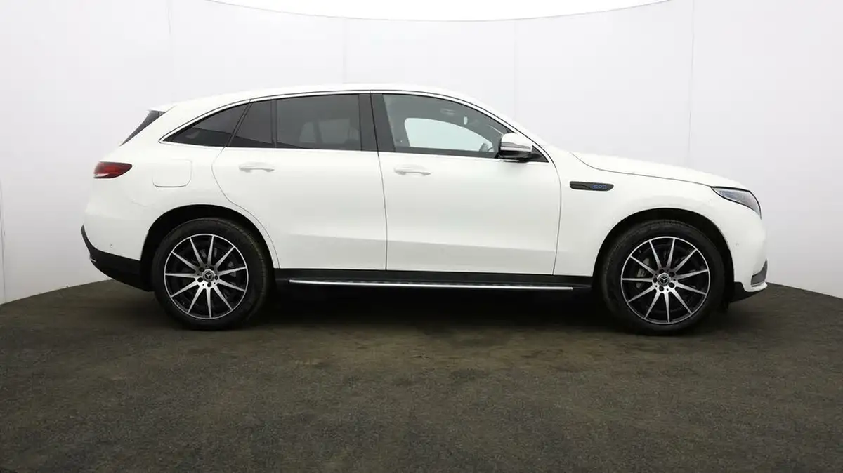 2021-mercedes-benz-eqc-e-eqc-400-amg-line-big-7
