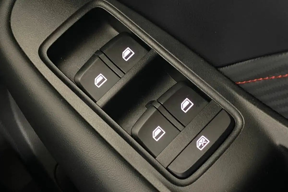 2023-mg-zs-suv-15-vti-tech-exclusive-big-35