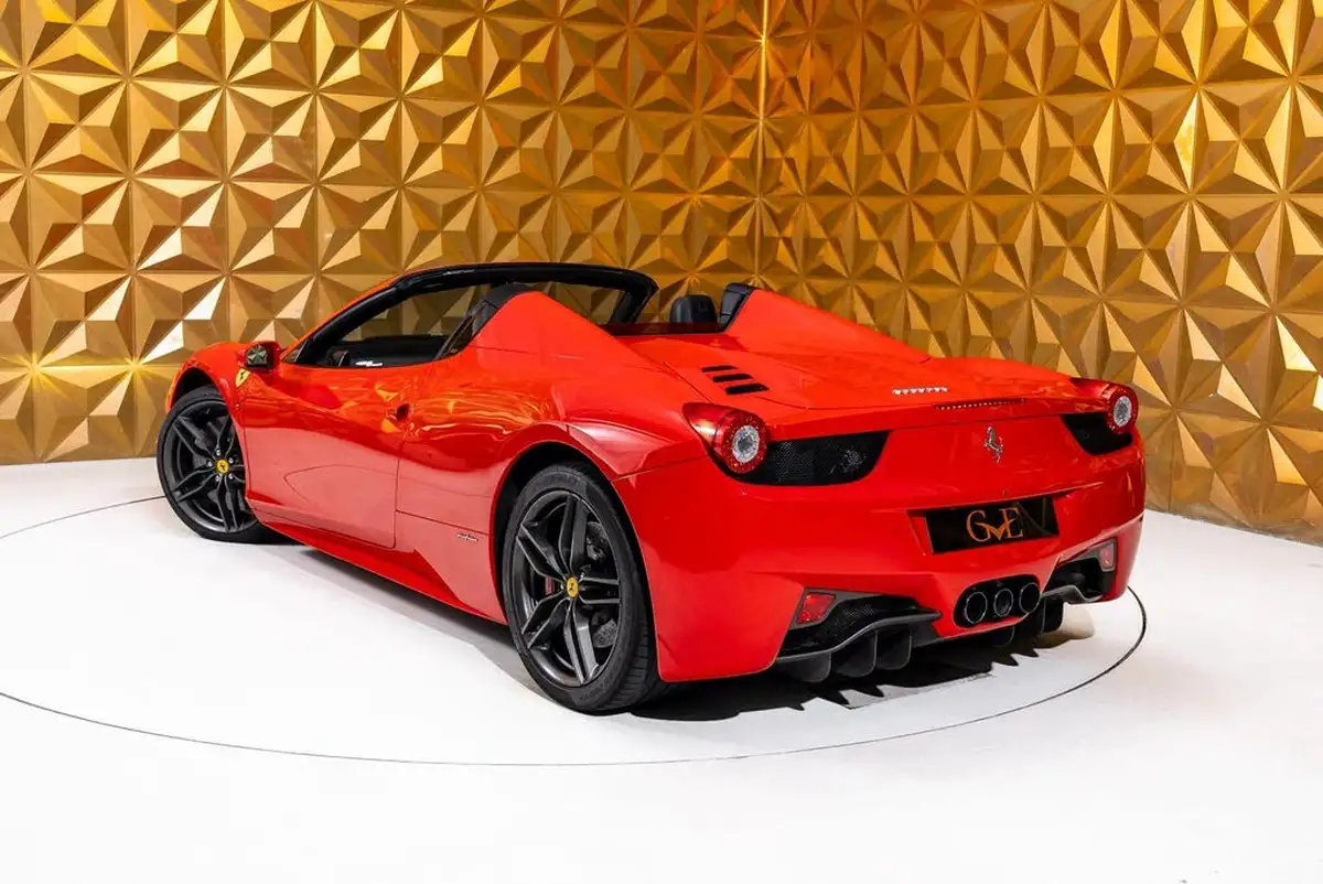 2012-ferrari-458-45-spider-big-35