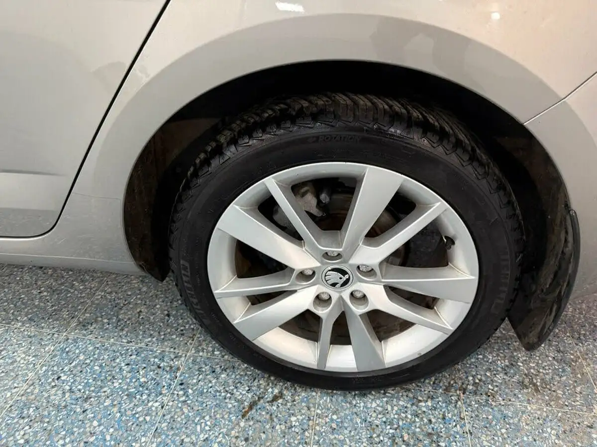 2019-skoda-octavia-15-tsi-se-l-hatchback-dsg-big-14