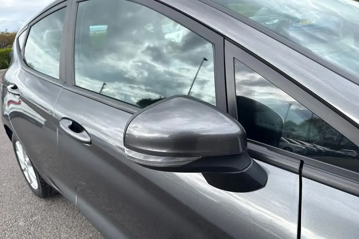 2019-ford-fiesta-10t-zetec-5d-big-27