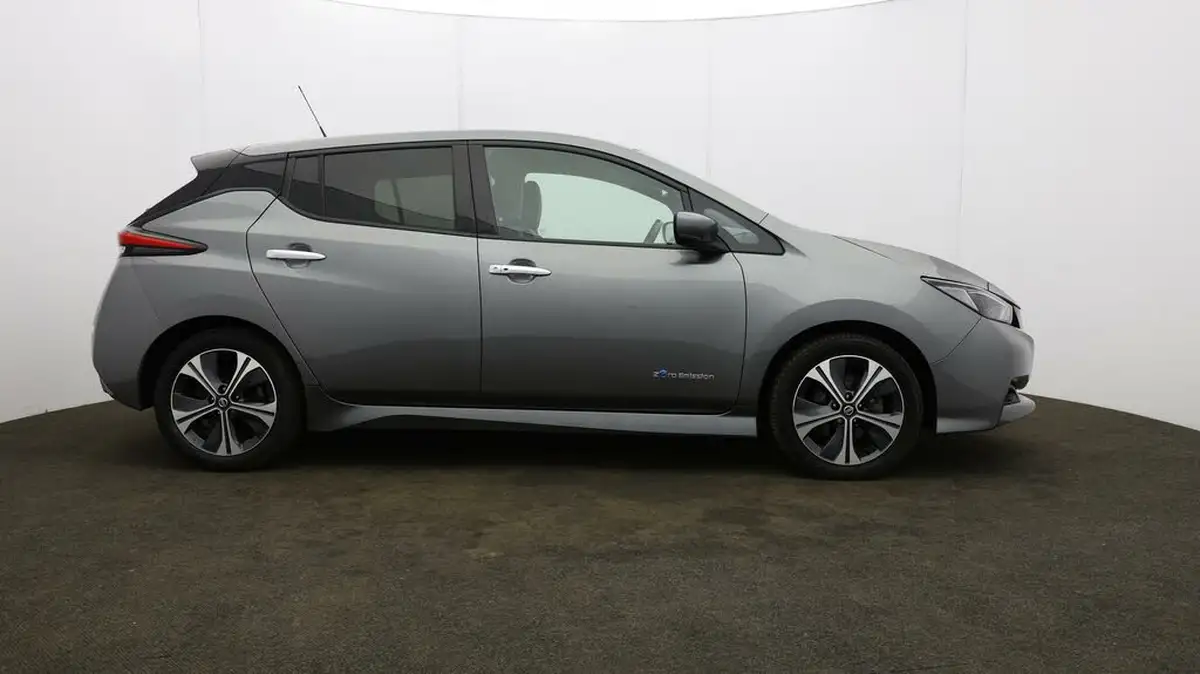 2020-nissan-leaf-e-n-connecta-big-45
