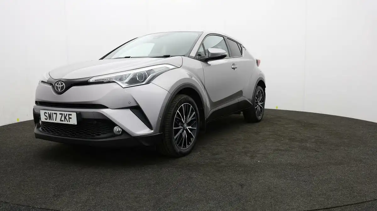 2017-toyota-c-hr-12-excel-big-50