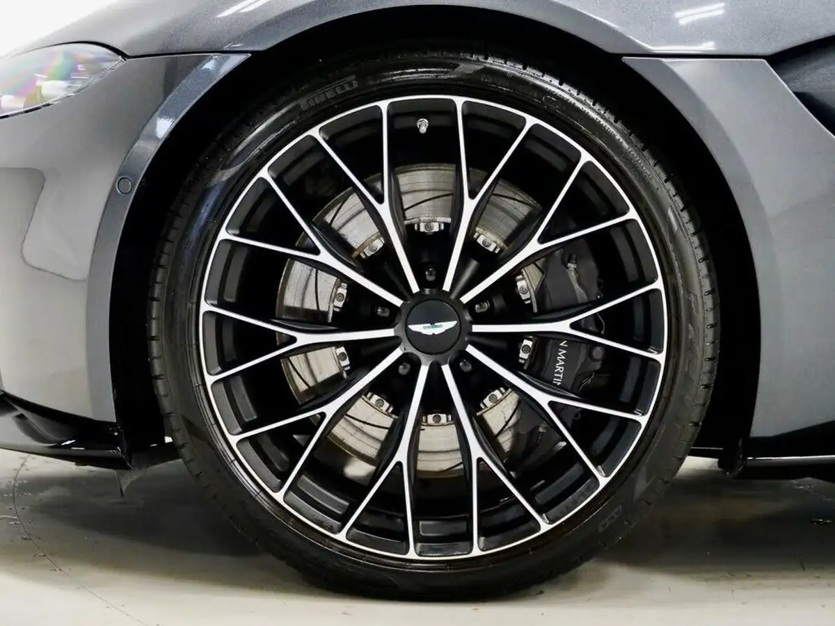 2024-aston-martin-vantage-40-v8-vantage-coupe-auto-big-46